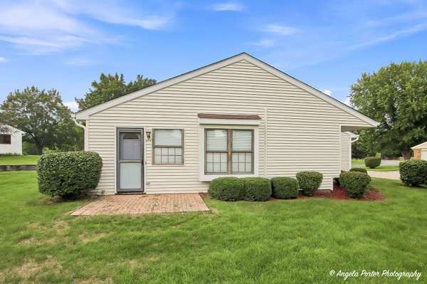 7104 Nassau CT, Fox Lake, IL 60020