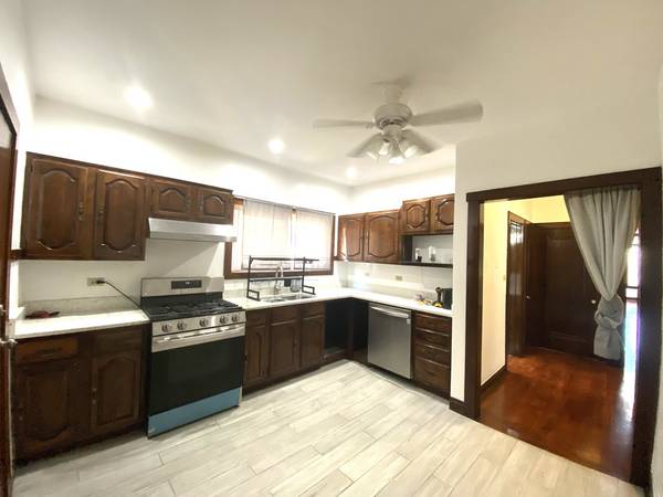 5434 N Spaulding AVE #2ND, Chicago, IL 60625