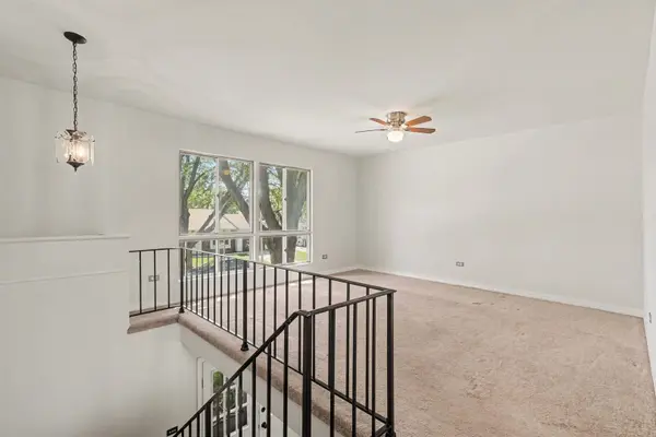 945 Surrey CT, Joliet, IL 60431