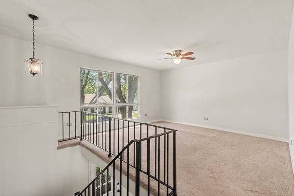945 Surrey CT, Joliet, IL 60431