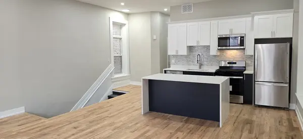 1506 W Jackson BLVD #2, Chicago, IL 60607