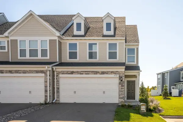 5321 94th LN N, Minneapolis, MN 55443