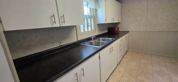 1405 Johnson ST, Albert Lea, MN 56007
