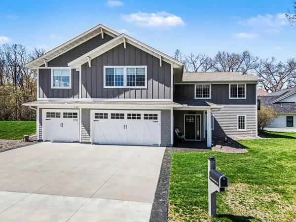 100 Peninsula RD, Medicine Lake, MN 55441