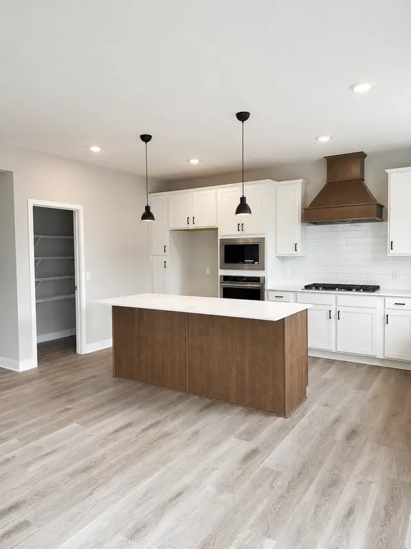 917 Foxglove TER, Waconia, MN 55387