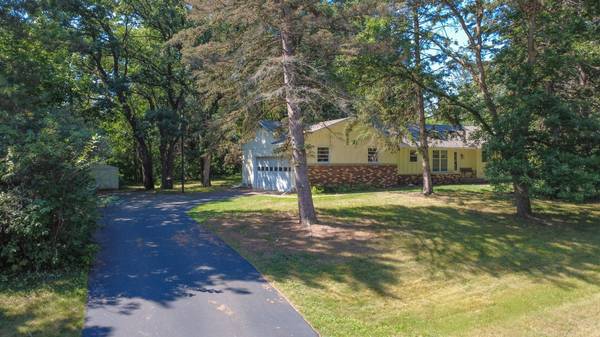 301 Shawn ST SE, Isanti, MN 55040