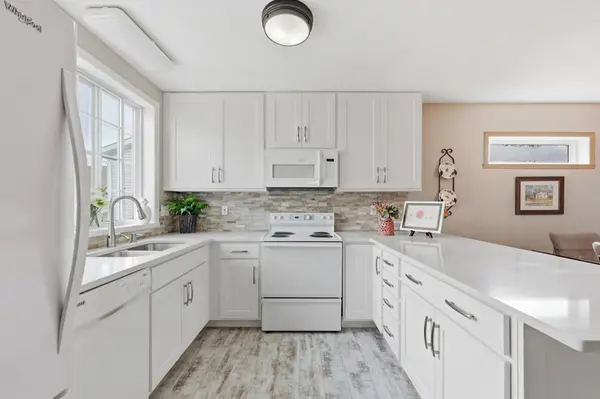 3982 33rd ST S, Fargo, ND 58104