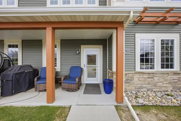 523 33rd WAY E #B, West Fargo, ND 58078