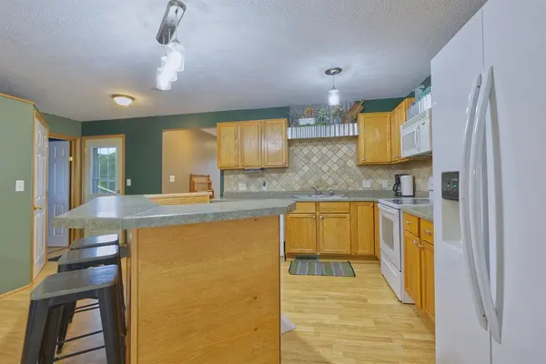 621 2nd ST S, Winsted, MN 55395
