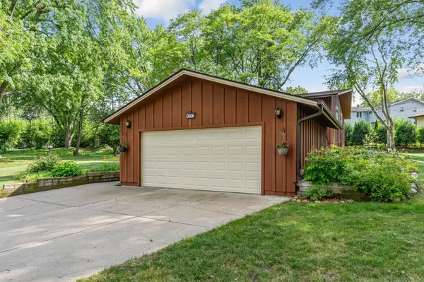 6041 Sumter PL N, New Hope, MN 55428