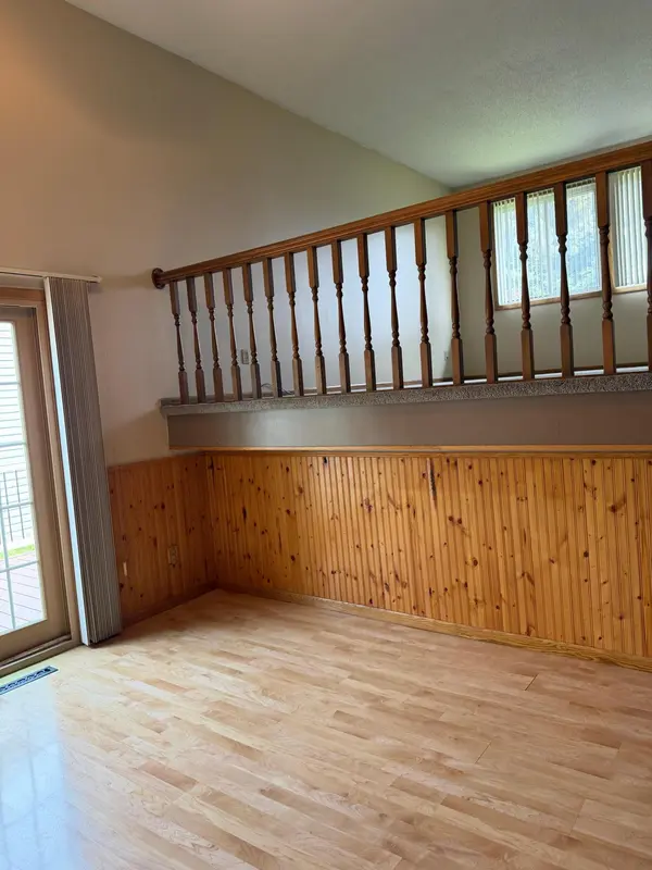 2635 Guthrie AVE N, Oakdale, MN 55128