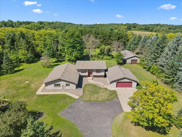 566 Plourde DR, Somerset, WI 54025
