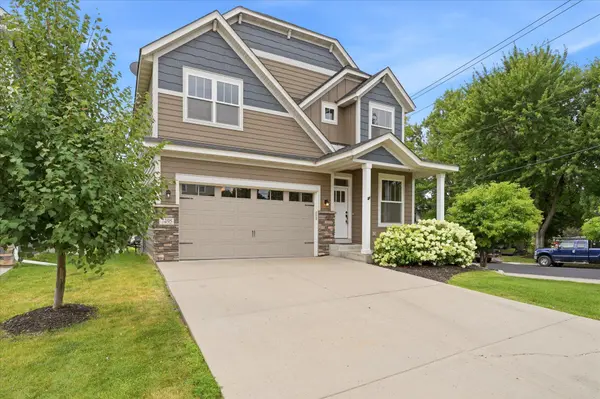 7495 Laurel PT, Golden Valley, MN 55426