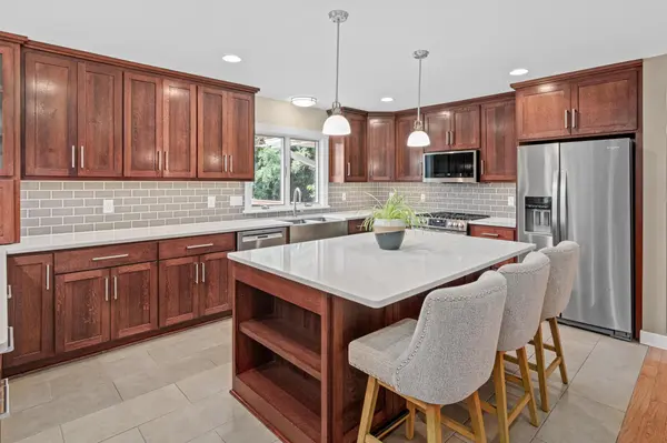 1510 Archwood RD, Minnetonka, MN 55305