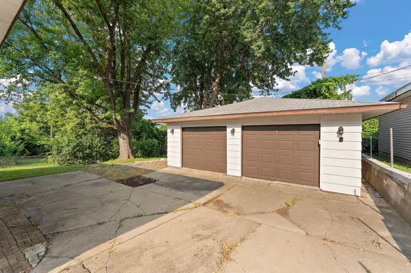 507 10th AVE S, South Saint Paul, MN 55075