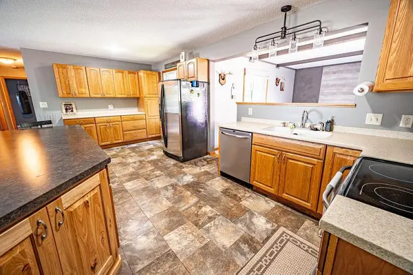 288 E Summit AVE, Ellsworth, WI 54011