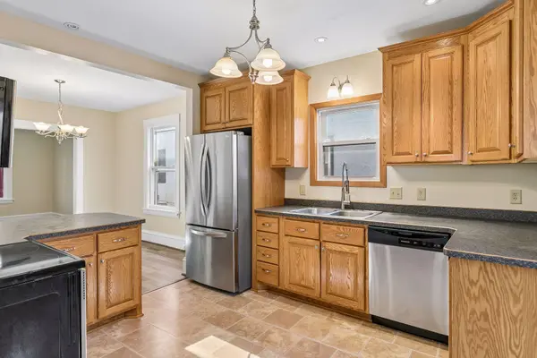 607 Simpson ST, Saint Paul, MN 55104