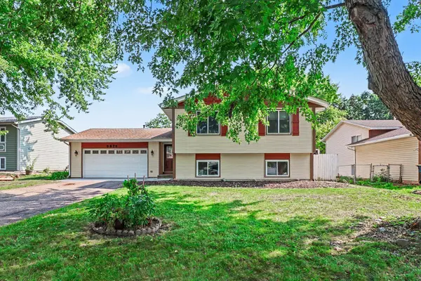 5675 W 137th ST, Savage, MN 55378