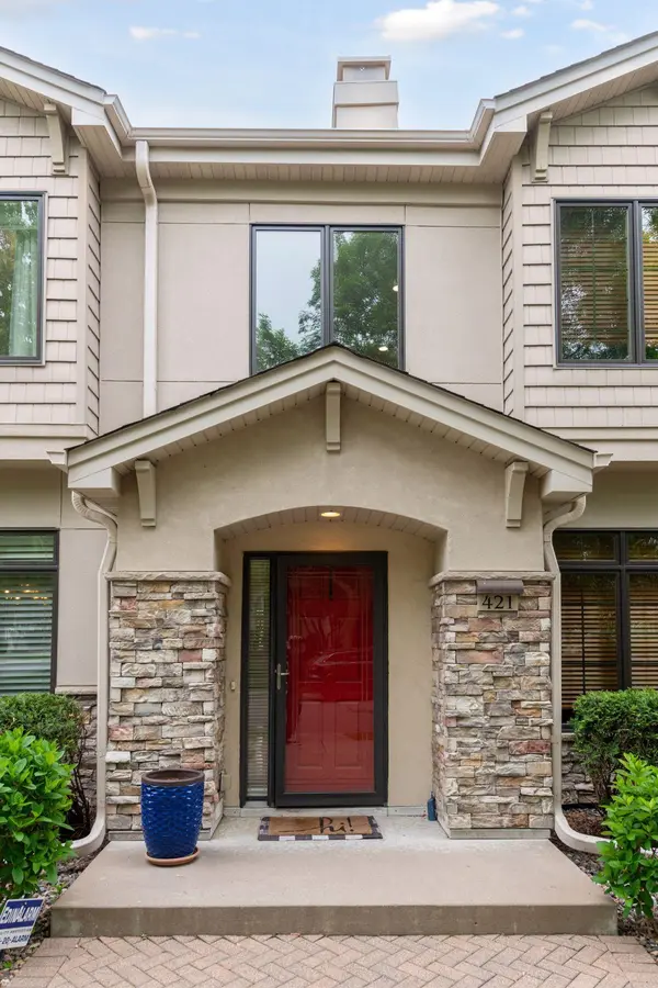 421 Willoughby WAY W, Minnetonka, MN 55305