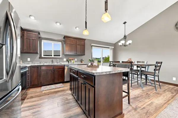 270 Prairie RD, New Richmond, WI 54017