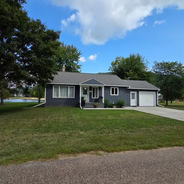 204 Michaels ST, Cochrane, WI 54622