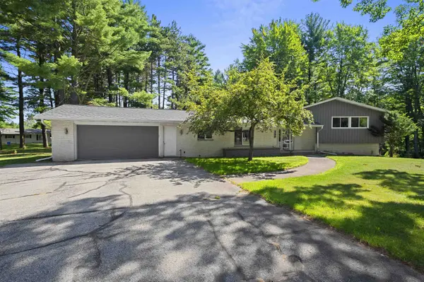 540 JACKSON CT, Peshtigo, WI 54157