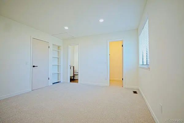 8711 Carr LOOP, Arvada, CO 80005