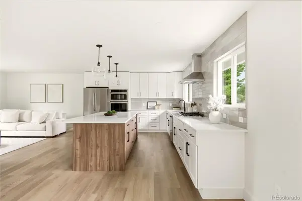 8520 W Virginia AVE, Lakewood, CO 80226