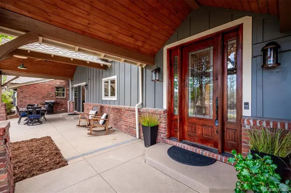 8830 W Bear Creek DR, Lakewood, CO 80227