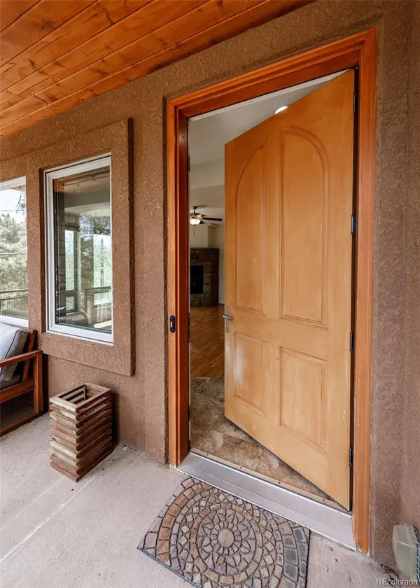 374 Hoover LN, Palmer Lake, CO 80133