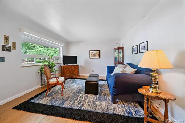655 S Oakland ST, Aurora, CO 80012
