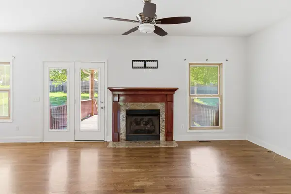 2010 Rebekah Dr, Greenbrier, TN 37073