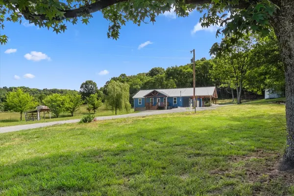 402 Cortner Hollow Rd, Petersburg, TN 37144