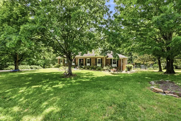 2824 Scenic Dr, Clarksville, TN 37043