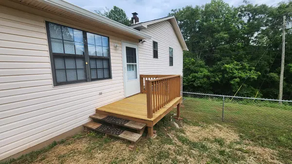 1825 Free Hill Rd, Celina, TN 38551