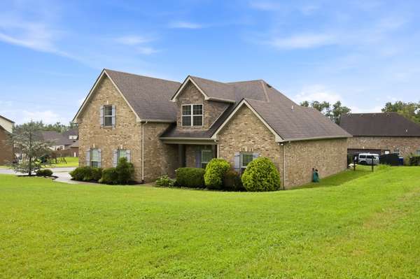 1301 Rivercrest Dr, Murfreesboro, TN 37129