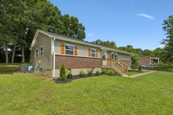 668 Jackson Ave, Lewisburg, TN 37091