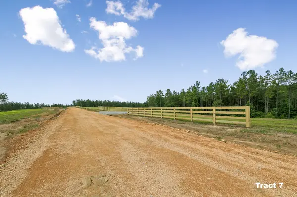 1420 Big Swan Creek Rd, Summertown, TN 38483
