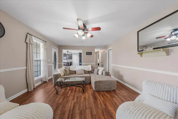 5 Summerfield Dr, Fayetteville, TN 37334