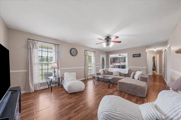 5 Summerfield Dr, Fayetteville, TN 37334