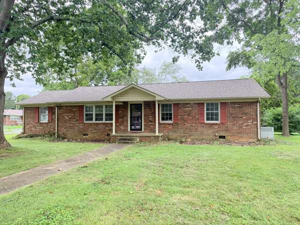 212 Bragg Cir, Tullahoma, TN 37388
