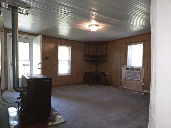 3269 Rawlings Rd, Woodlawn, TN 37191