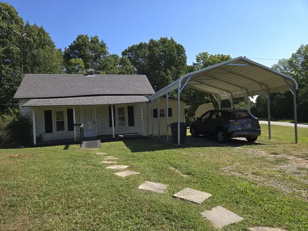 3269 Rawlings Rd, Woodlawn, TN 37191