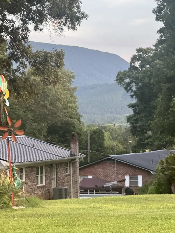 167 County Rd 892, Etowah, TN 37331
