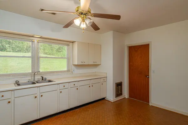 1619 S Seminole Drive, Chattanooga, TN 37412