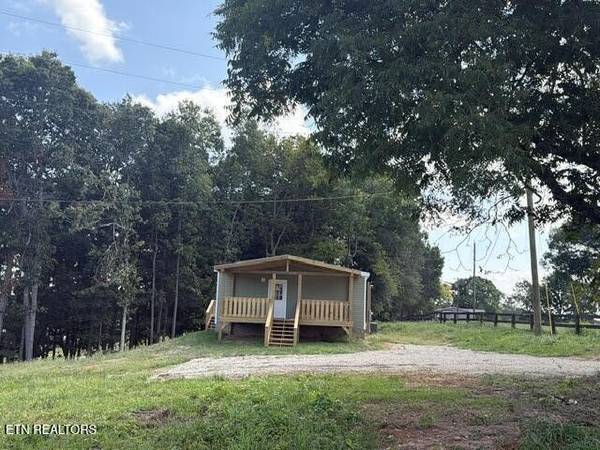 199 Lees Chapel Rd, Sweetwater, TN 37874