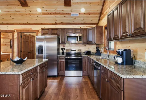 2640 Jerusalem Way, Sevierville, TN 37876