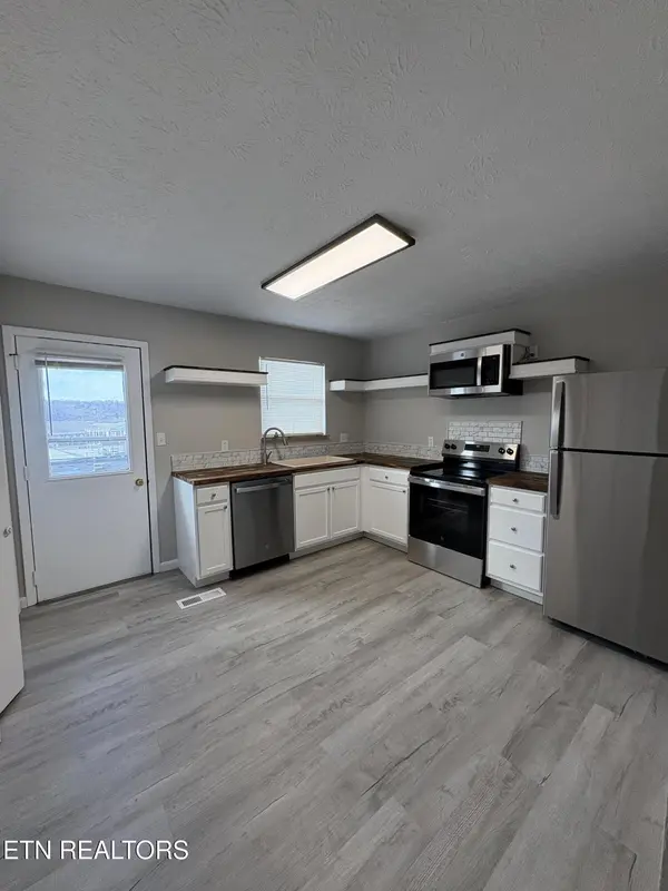 205 Fourth St #A, Kingston, TN 37763