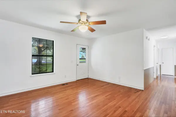 115 Washington Ave, Etowah, TN 37331