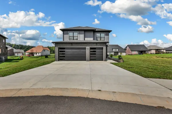418 Blue Ridge Ct, Clarksville, TN 37043